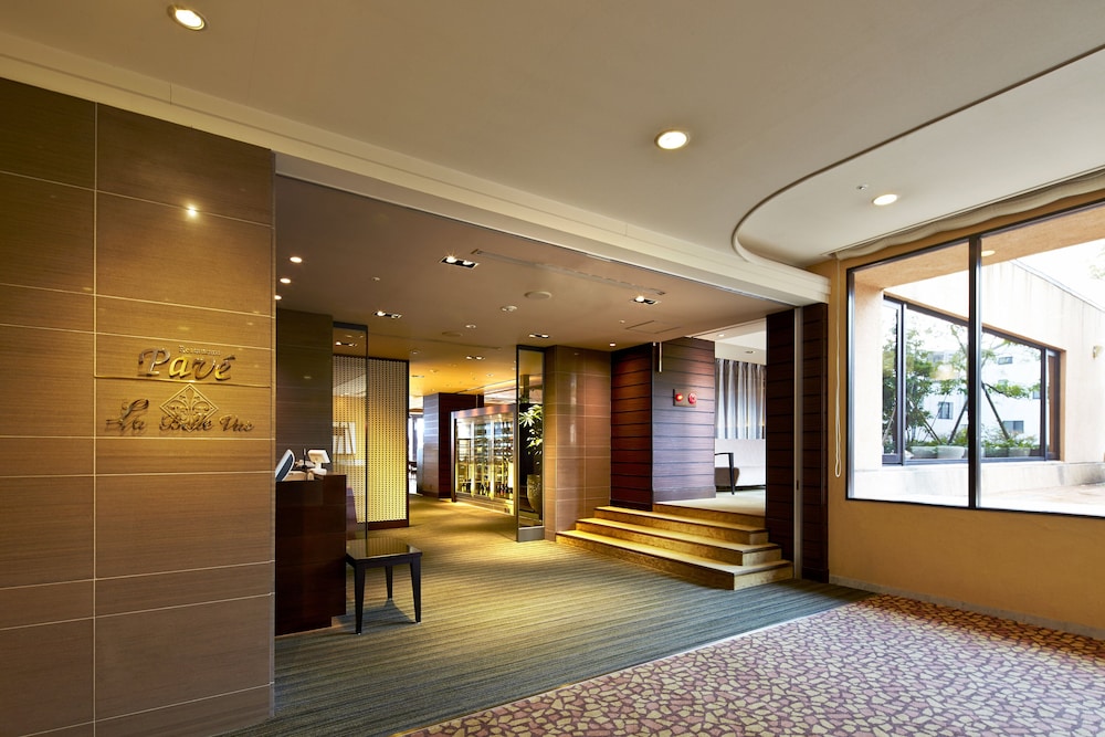 Crowne Plaza Ana Nagasaki Gloverhill 10/78