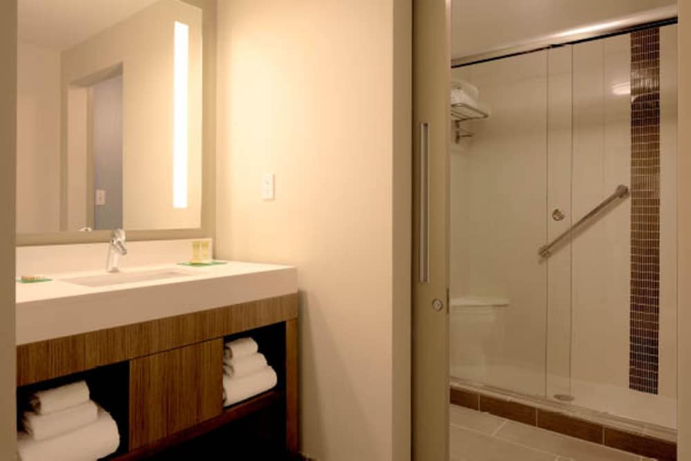 Hyatt Place San Antonio Airport - Quarry Market 31/32
