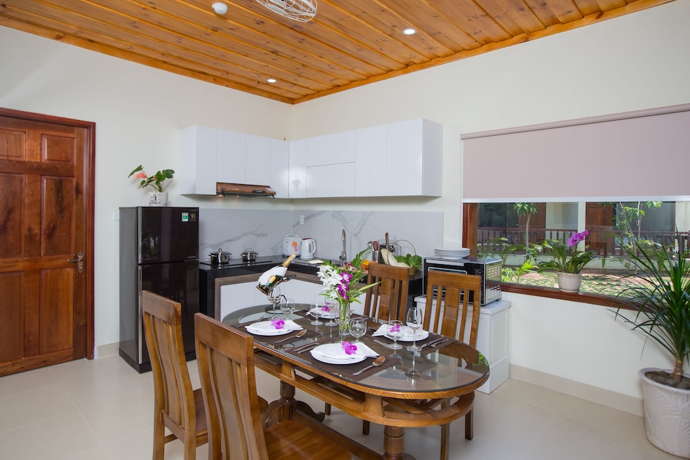 Elwood Premier Resort Phu Quoc 27/30