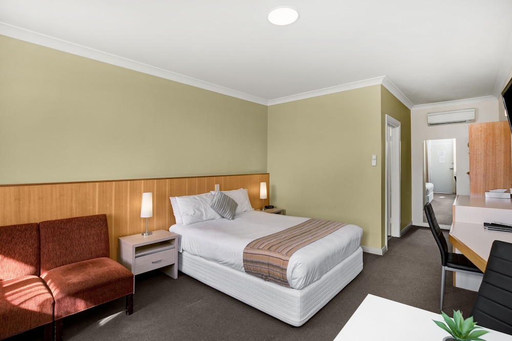 ADELAIDE ROAD MOTOR LODGE 11/49
