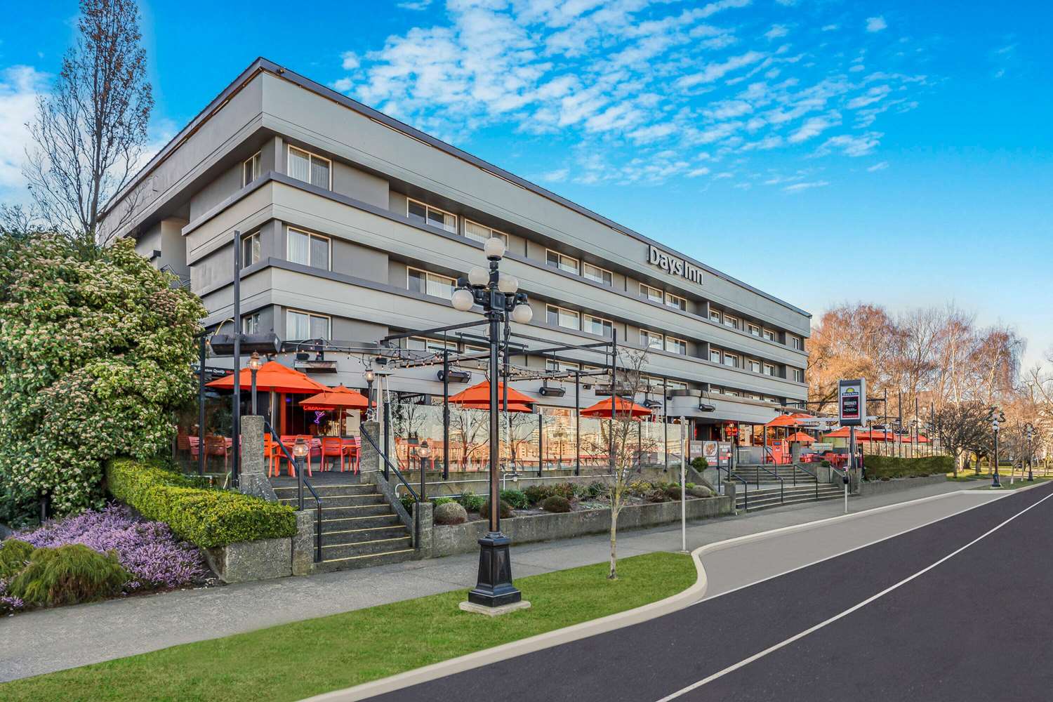 Days Inn by Wyndham Victoria On The Harbour 2/38