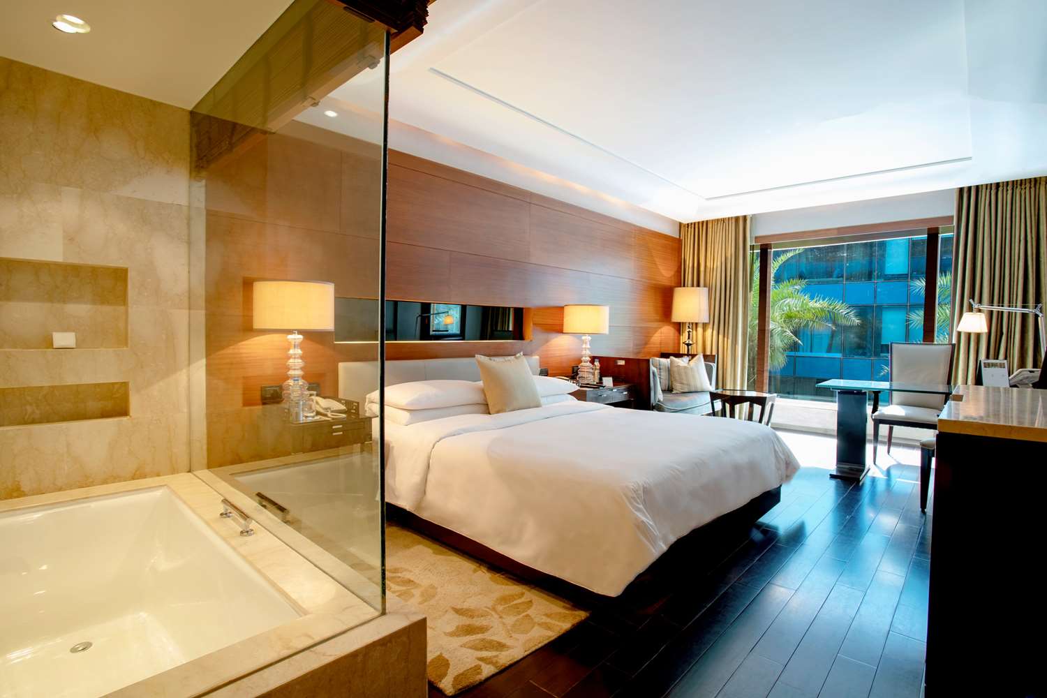 The Leela Ambience Gurugram Hotel And Residences 17/80
