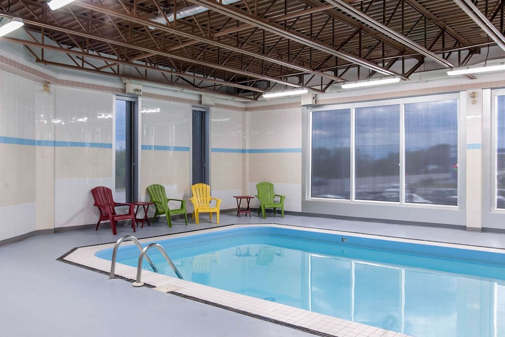 Quality Hotel & Suites Gander 25/37