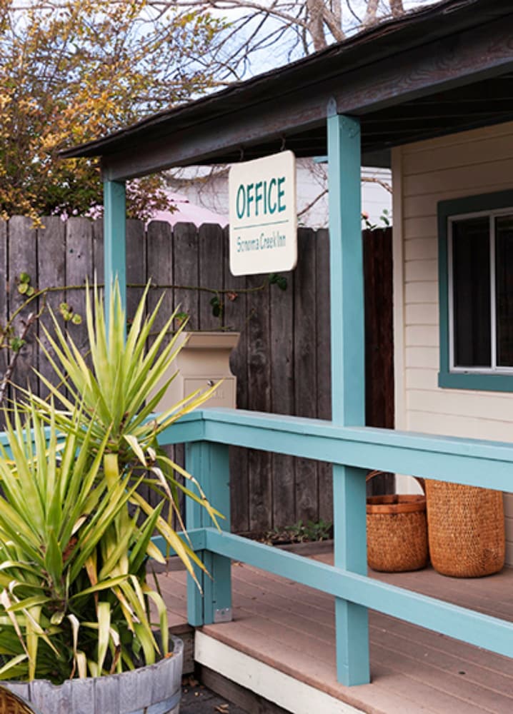 Sonoma Creek Inn 11/56
