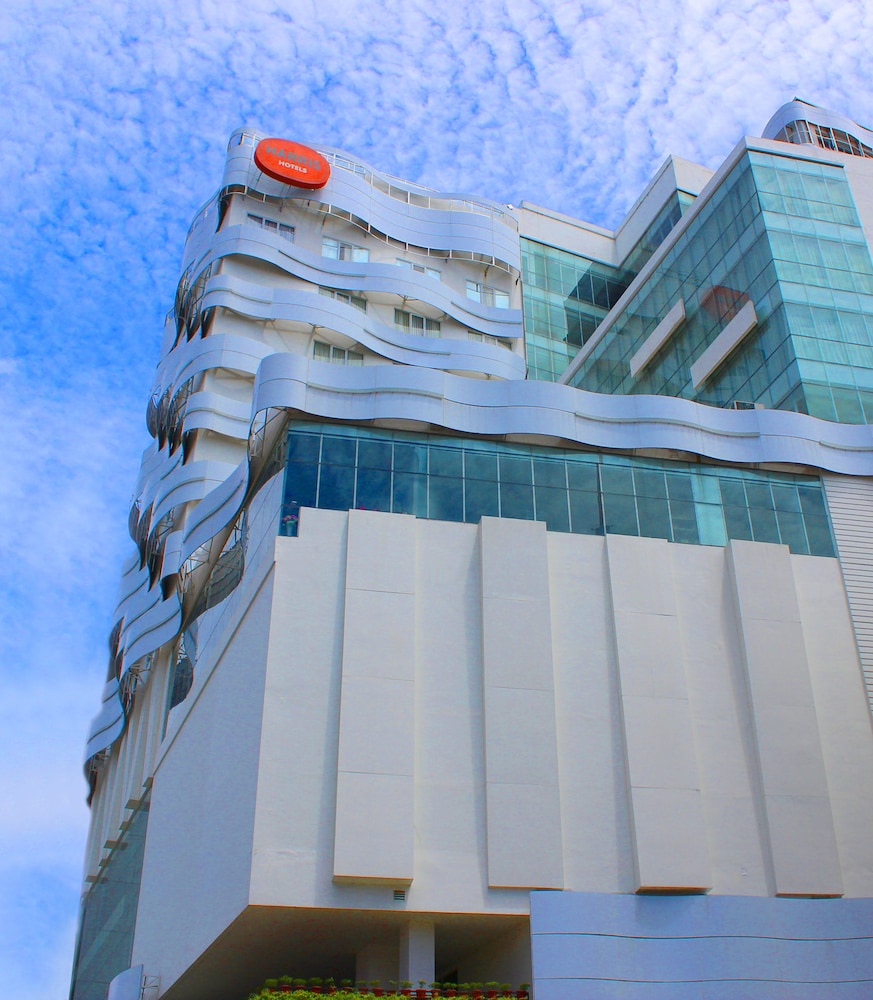 Harris Hotel Pontianak 1/50