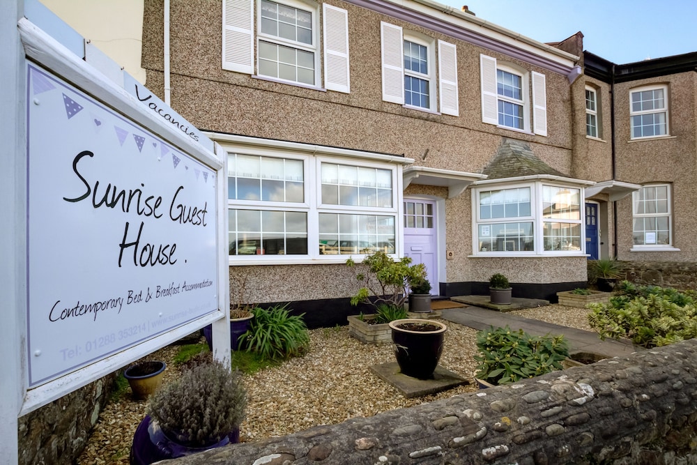 Sunrise Guest House 3/37