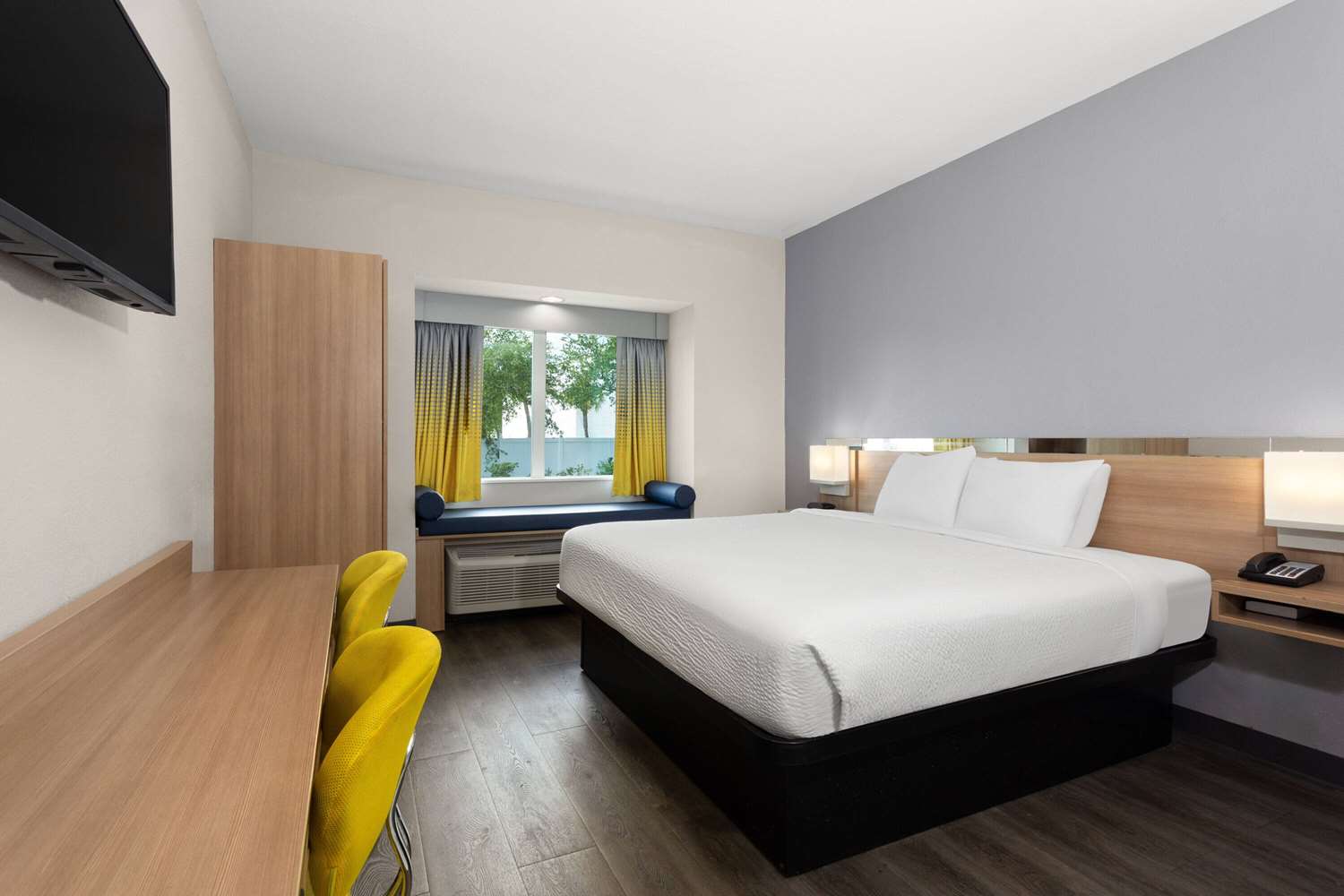Microtel Inn & Suites by Wyndham Panama City 9/43