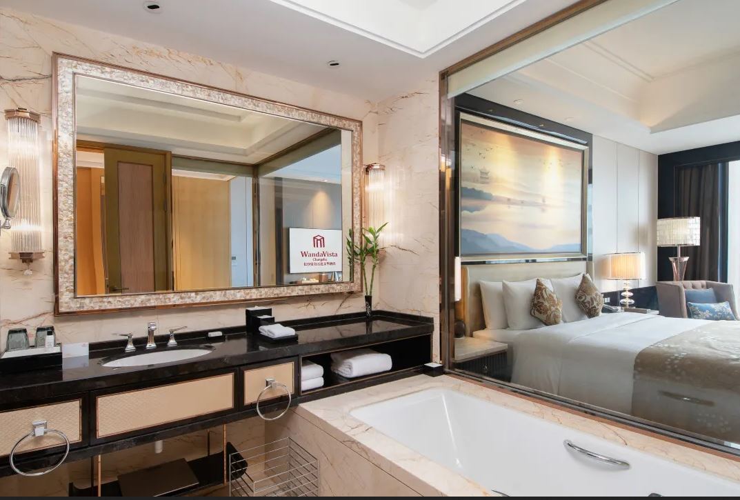 Grand, Deluxe, River View