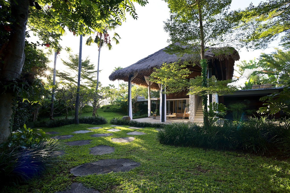 Planta Luxury Boutique Resort 52/56