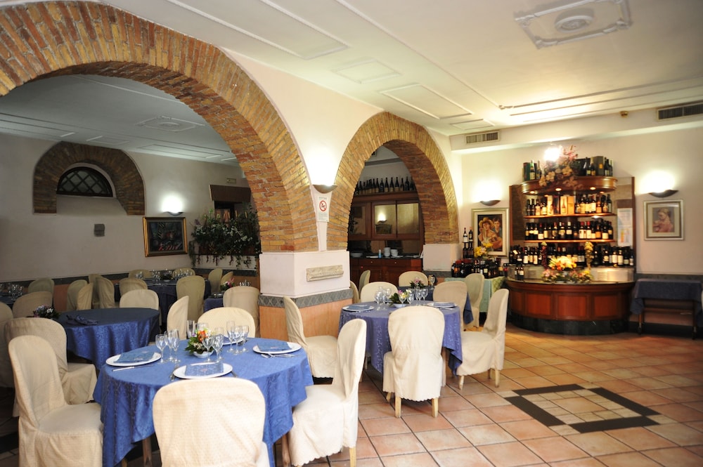 Hotel Ristorante Villa Icidia 33/41