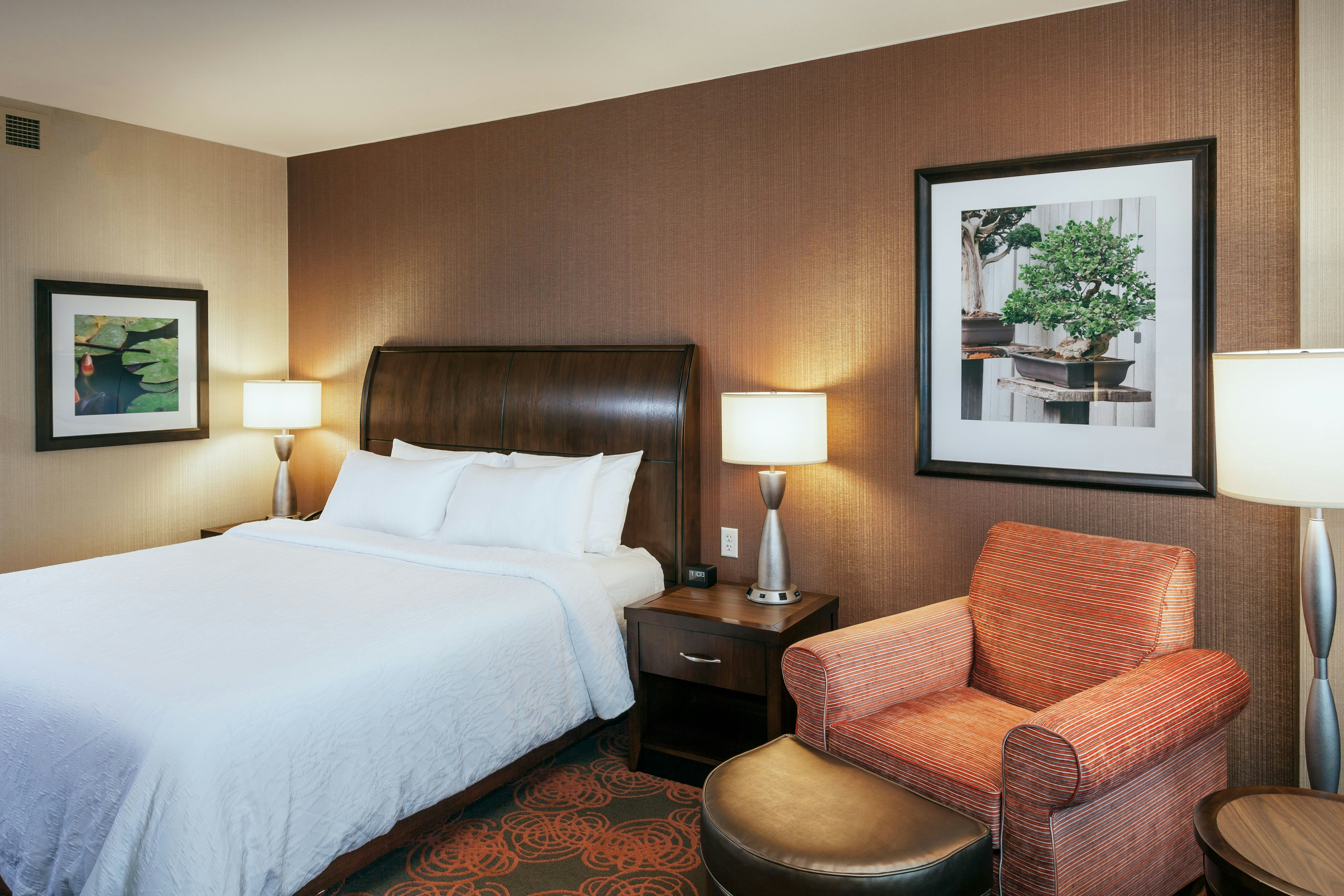 PREMIUM, KING BED, ACCESSIBLE