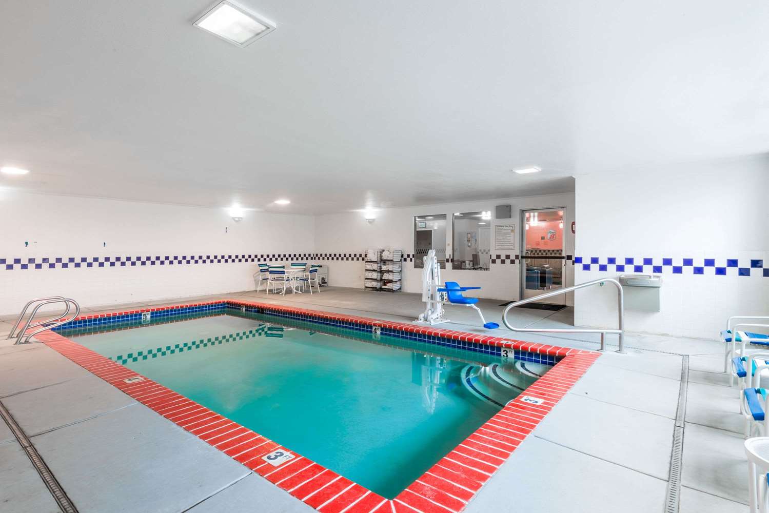 Super 8 By Wyndham Fernley 13/25