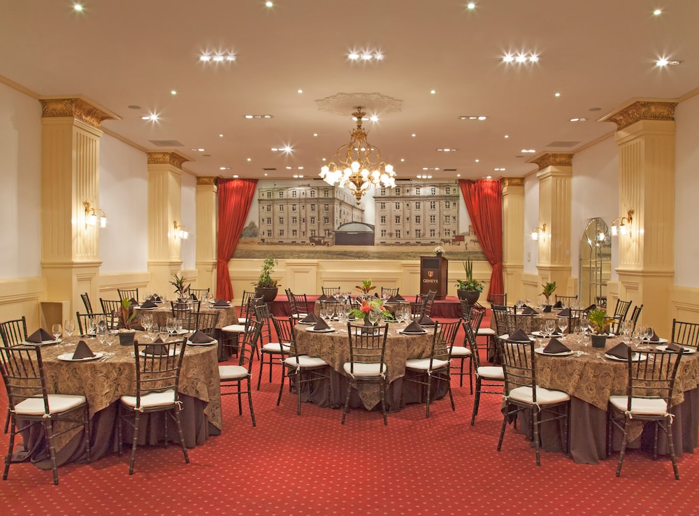 restaurant cafeteria