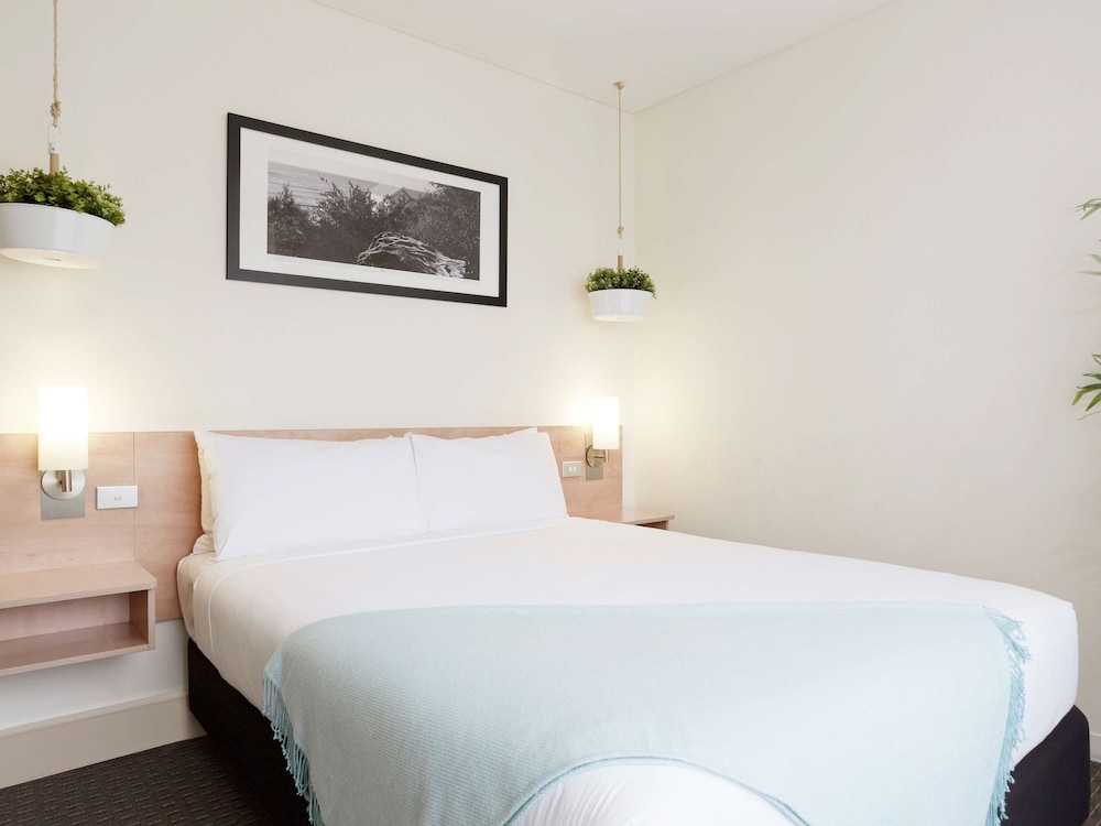 ibis Melbourne Hotel and Apartments 18/70