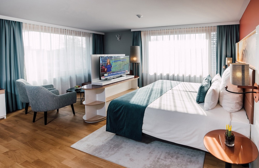 Leonardo Hotel Zurich Airport 12/76