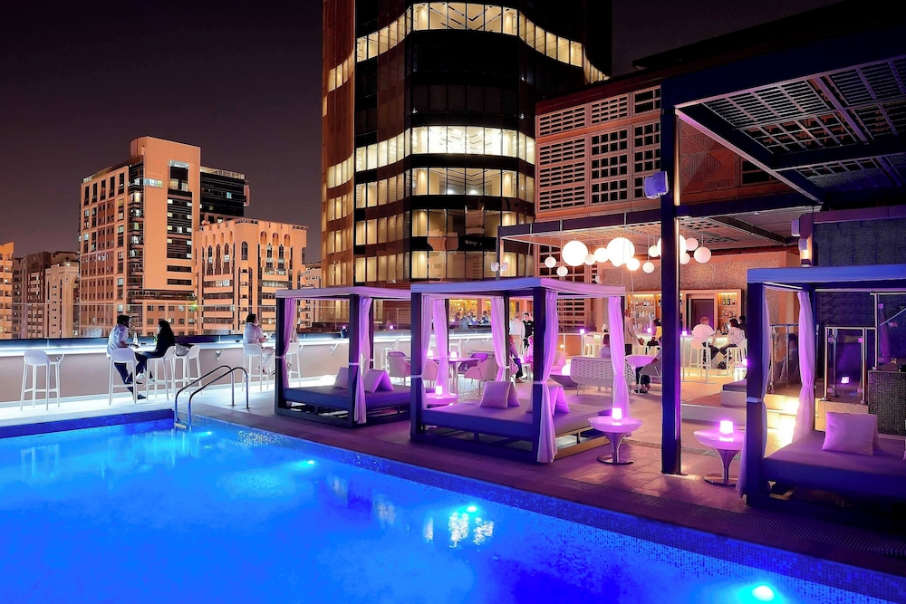 Swimming pool-spa
