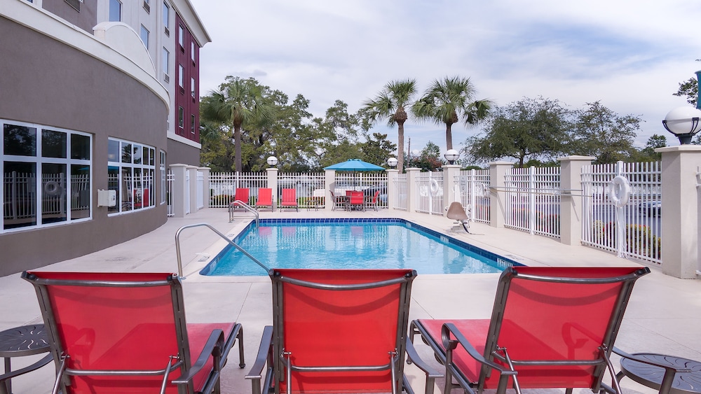 Holiday Inn Express and Suites St. Petersburg North (I-275), an IHG Hotel 1/58