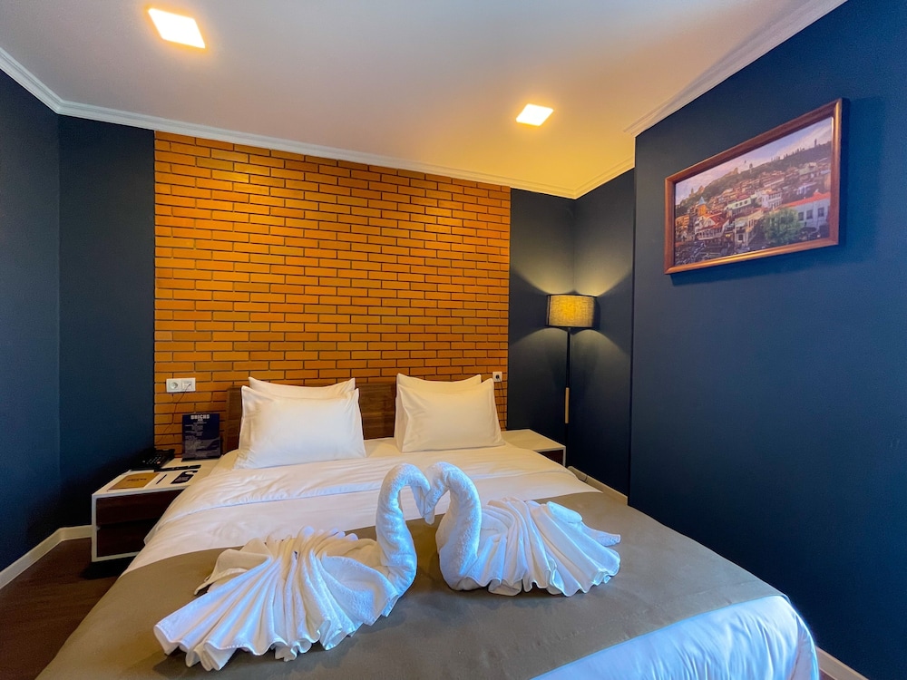 JUNIOR SUITE, STUDIO, KING BED
