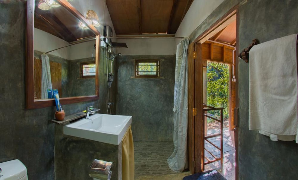 Sinharaja Rainforest View Villas 48/50