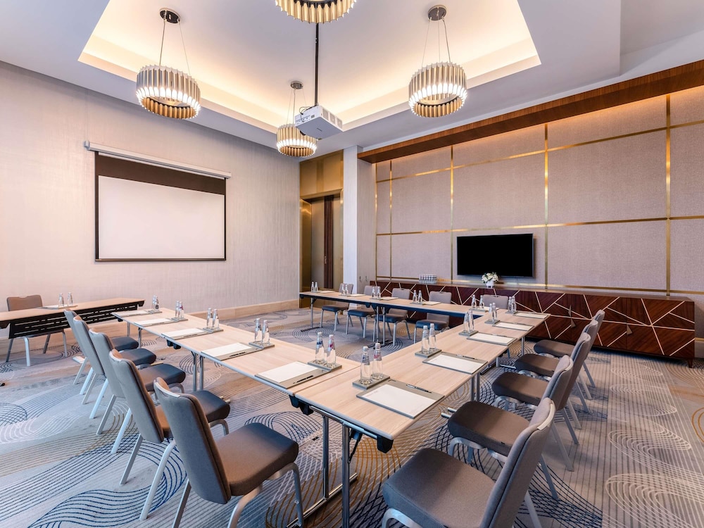 Grand Plaza Movenpick Media City 21/26