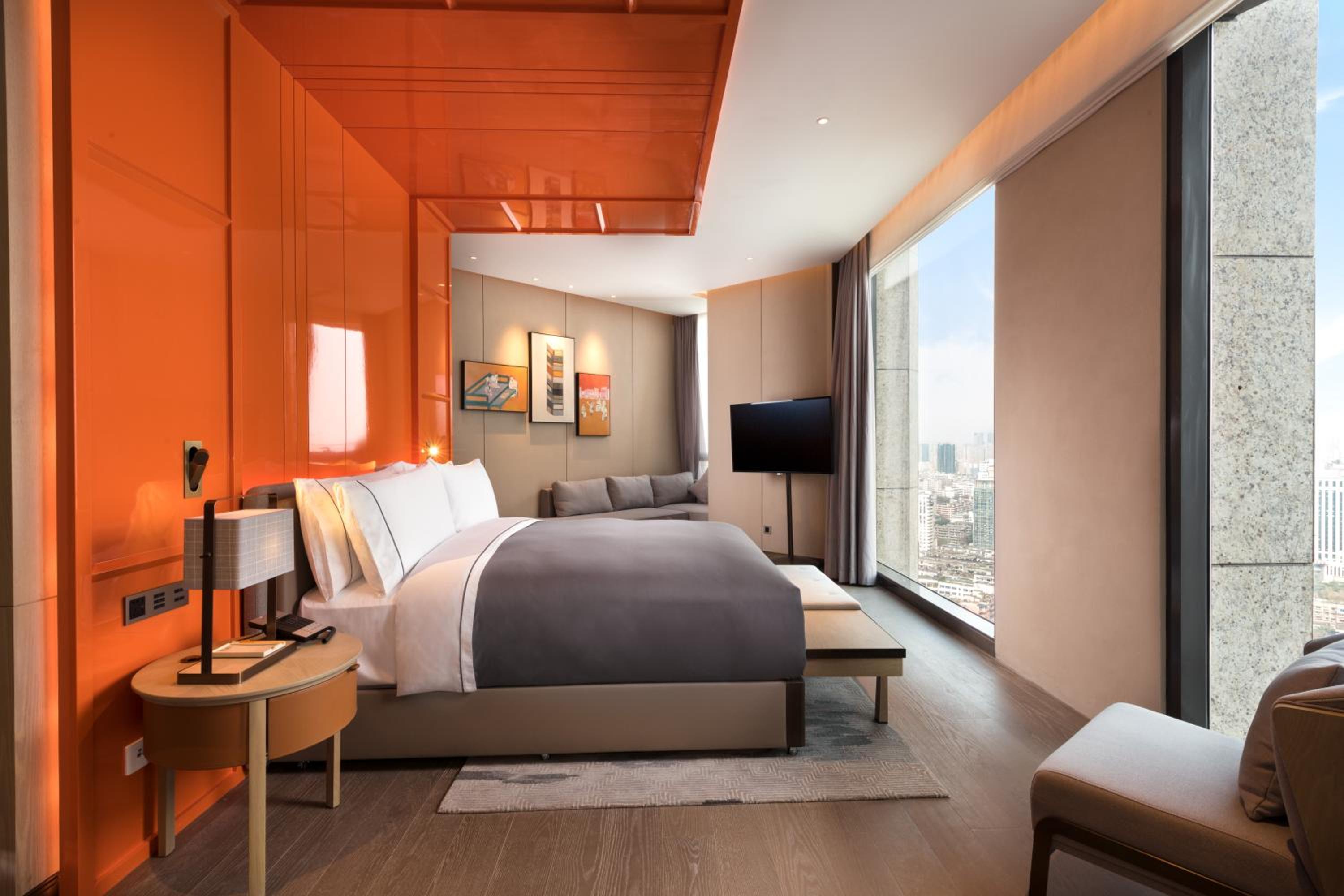 Premier, Suite, King Bed, Square View