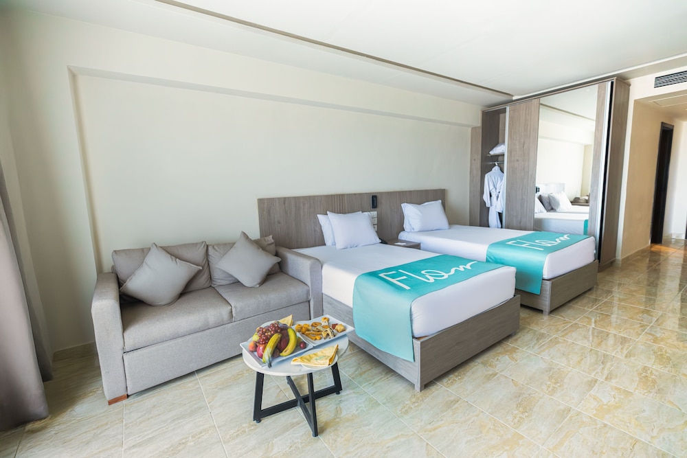 FLOW Spectrum Resort Sahl Hasheesh 27/102