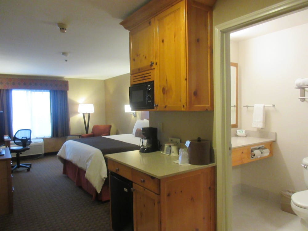 Best Western Plus Olympic Inn 28/73