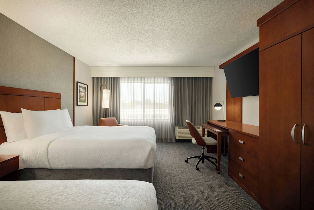 Room at Courtyard Marriott Greenville, GREENVILLE - NC