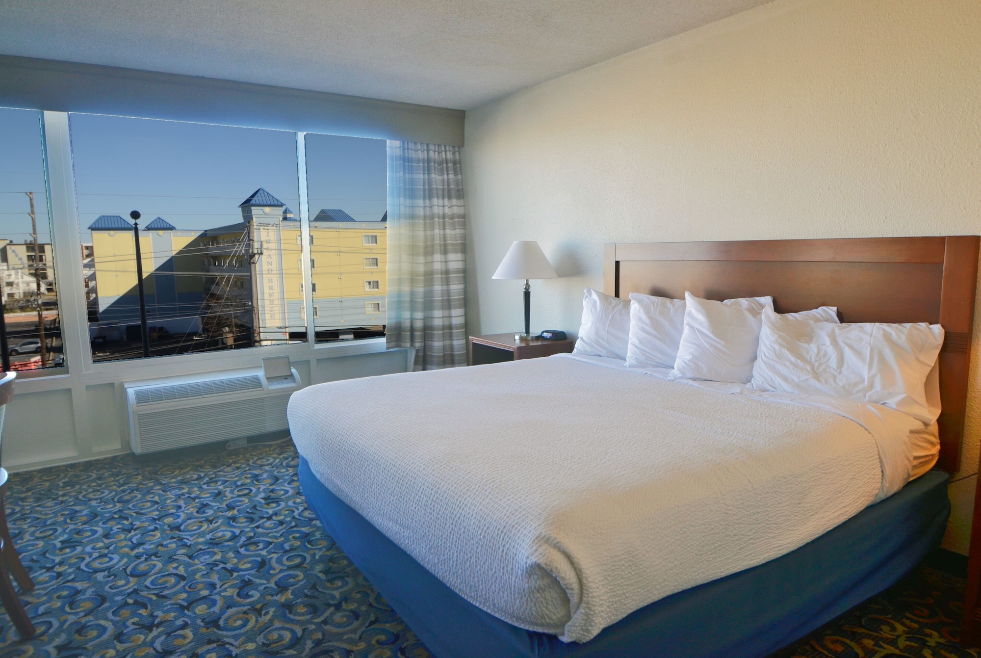 DELUXE, STUDIO, SUITE, KING BED
