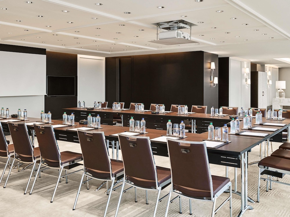Fairmont Quasar Istanbul 70/79