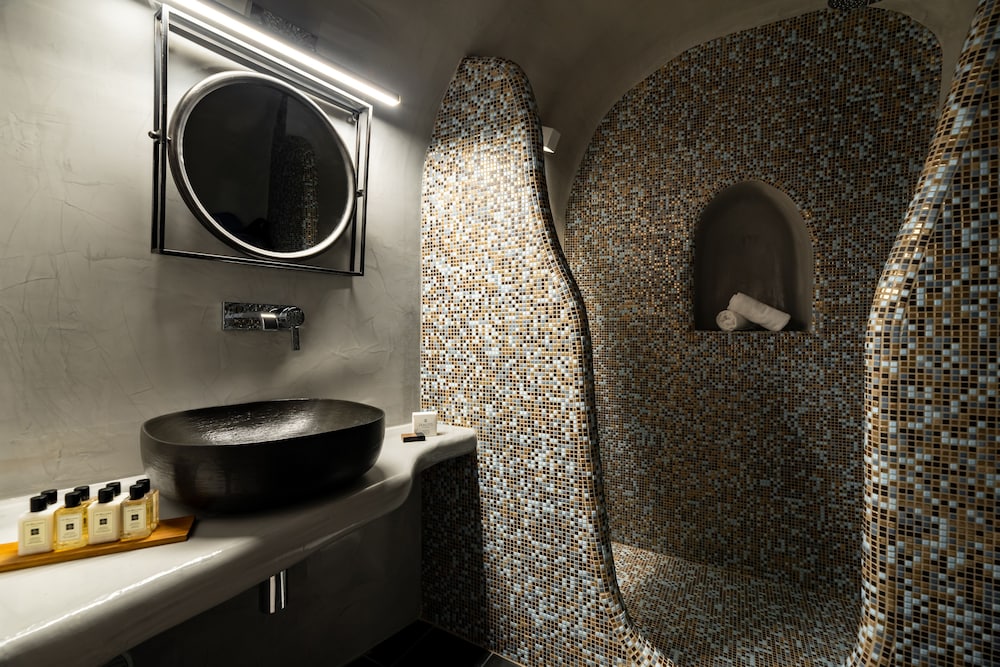 Day Dream Luxury Suites 79/81