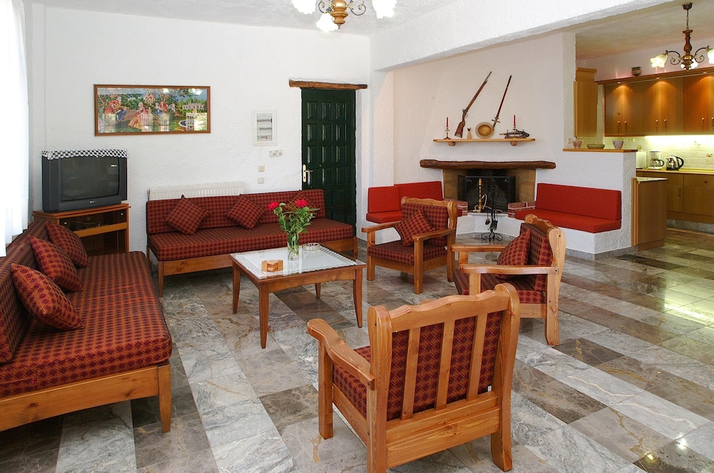 Stratos Villas 17/37