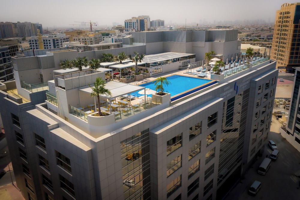 Grand Cosmopolitan Hotel 3/73