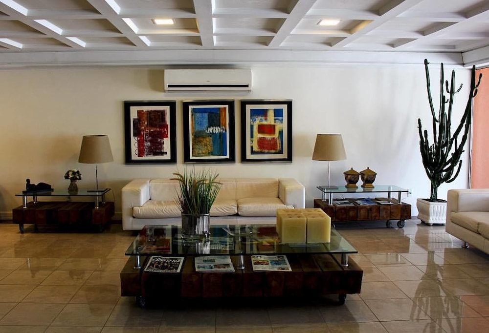 Altadomo Hotel 46/69