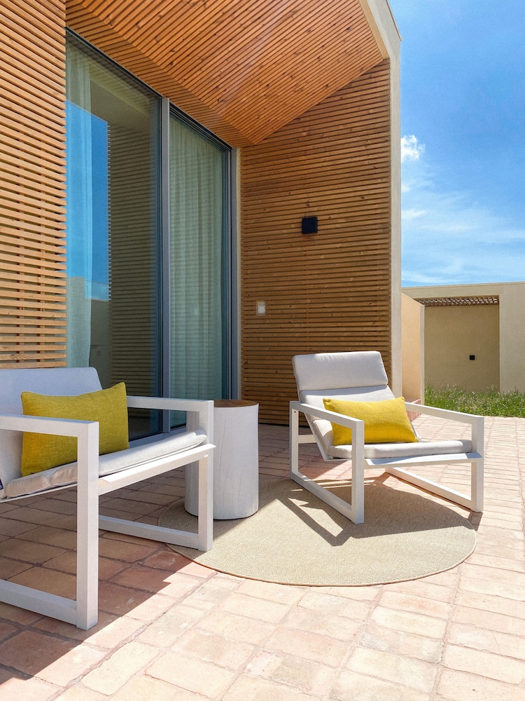 White Shell Beach Villas 46/50