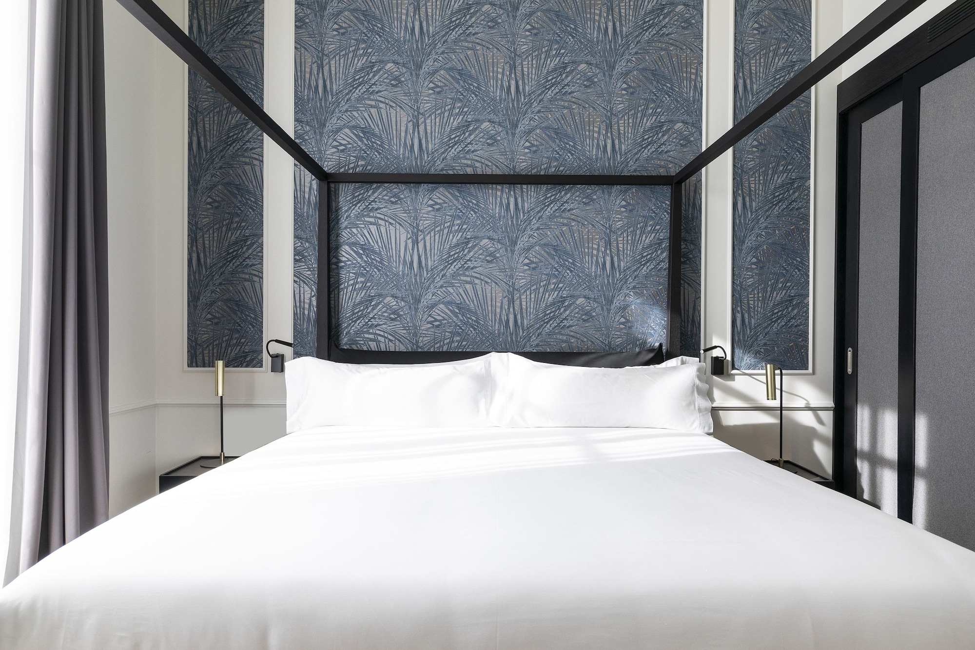 GRAND, DELUXE, DOUBLE BED
