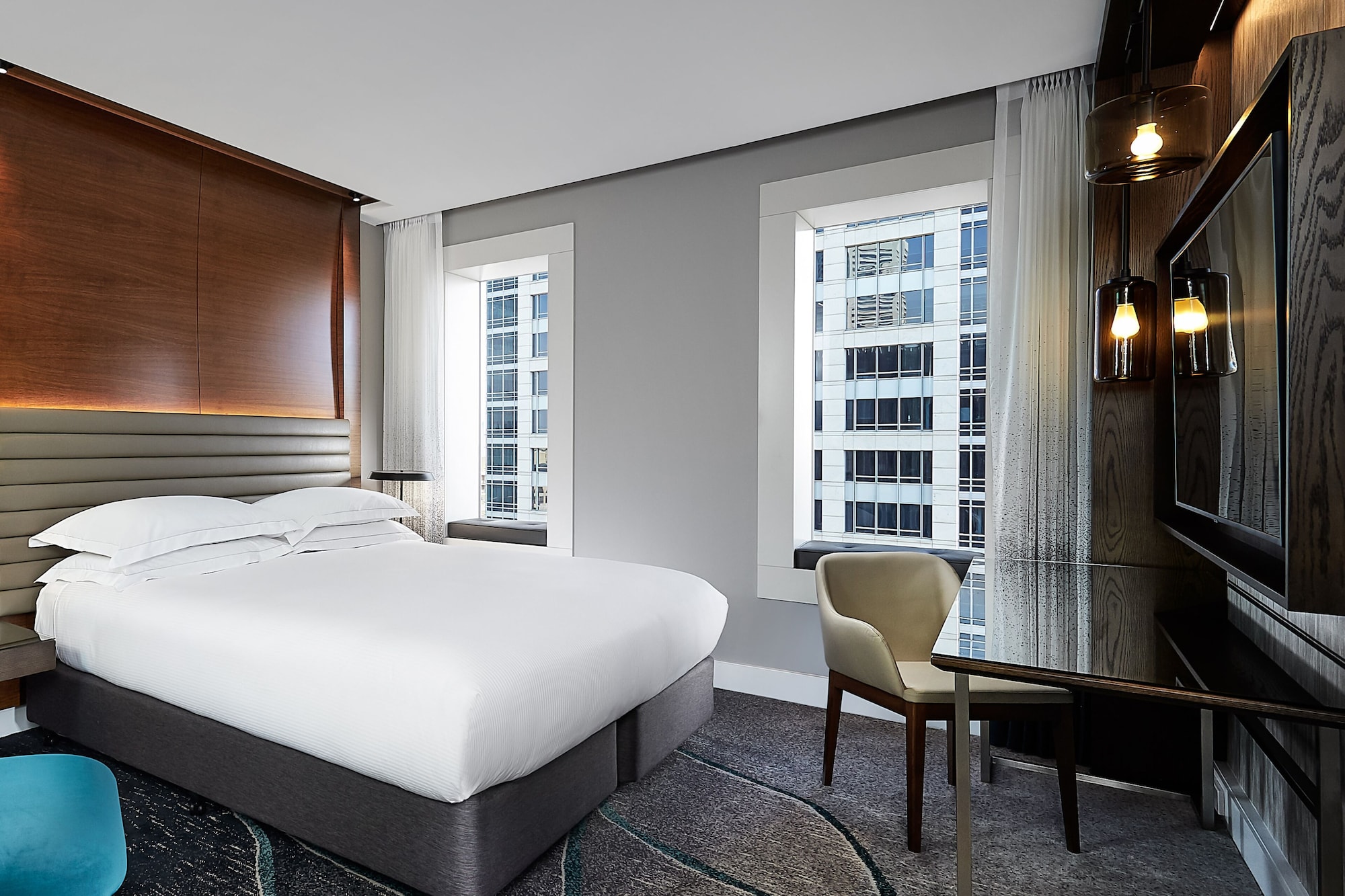 EXECUTIVE, KING BED, EXECUTIVE LOUNGE ACCESS