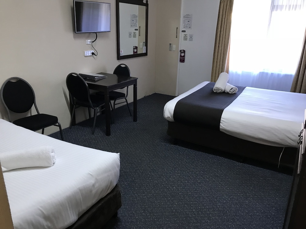 Hideaway Motor Inn 22/52