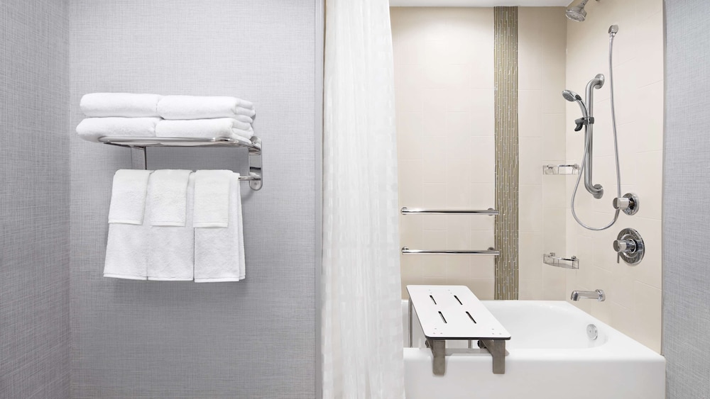 Room, 2 Queen Beds, Sofa, Accessible