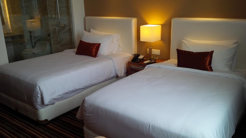 ROYAL ASNOF HOTEL 10/37