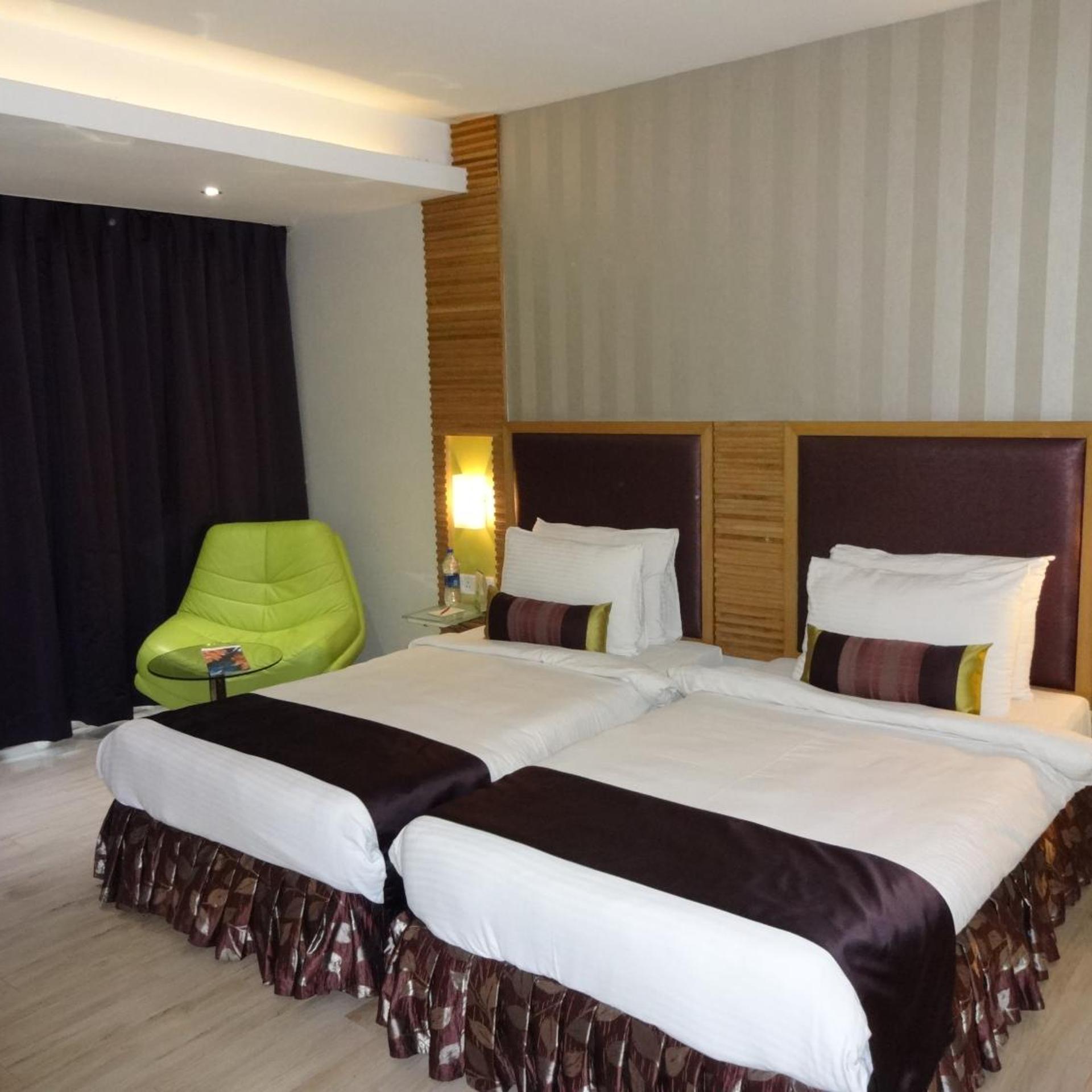 Oyo Premium Karkhana Secunderabad 13/63