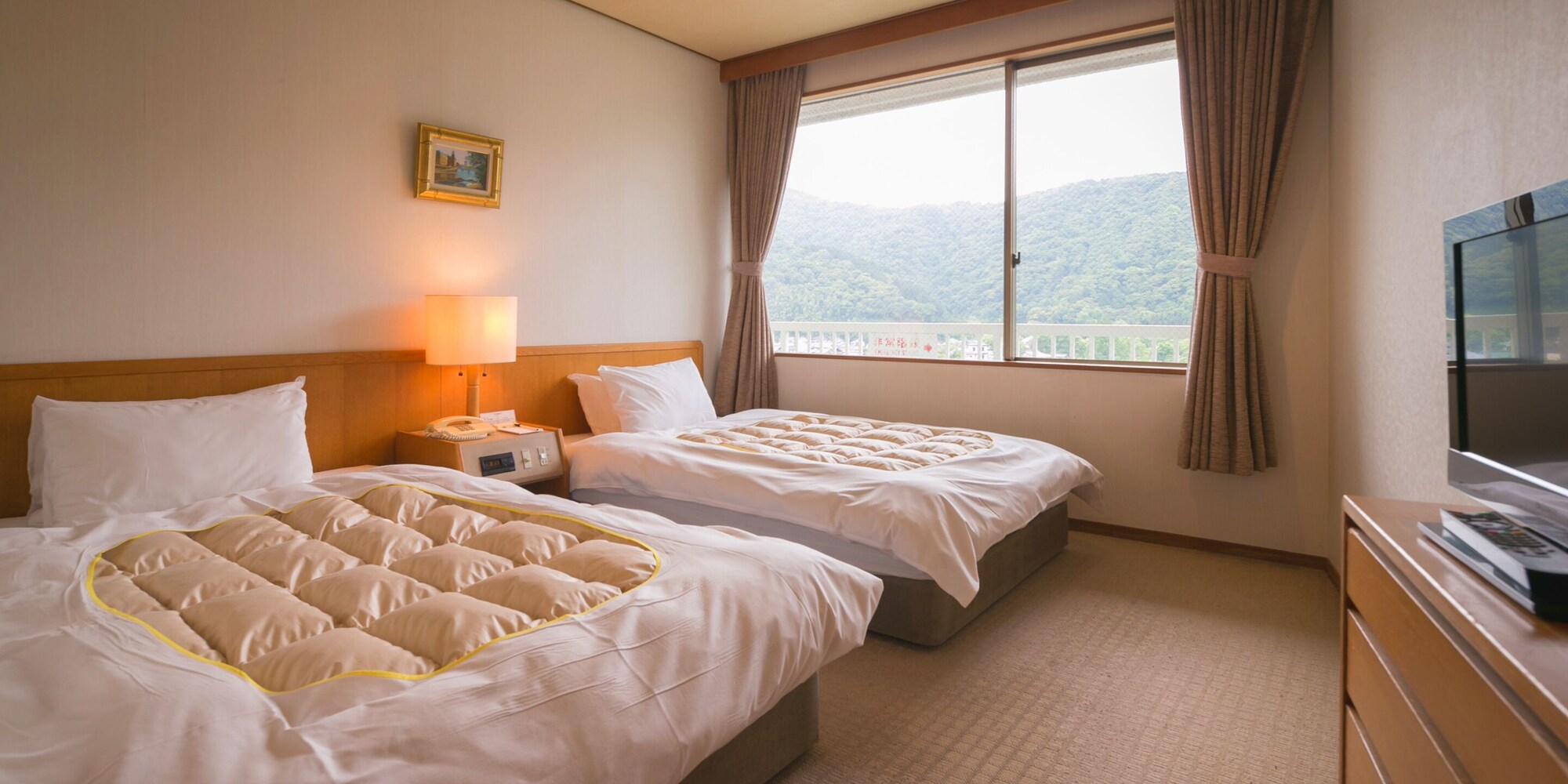 2 Bedrooms, Standard, Twin Beds, 4 Futon Beds, Smoking