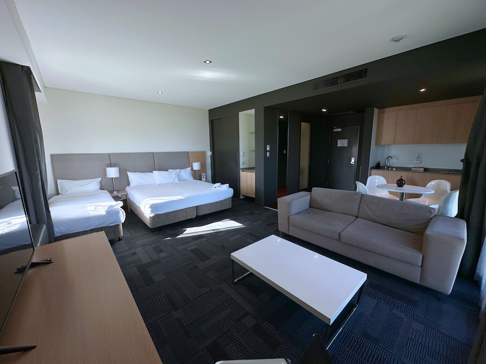 Alpha Hotel Eastern Creek 23/60