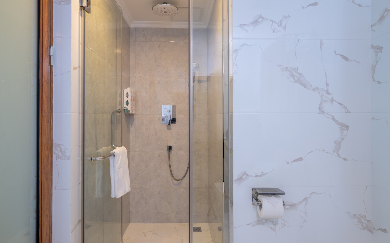 Deluxe Quadruple Room Seaview with Balcony-Transfer Included, Kaani Palm Beach 7/7