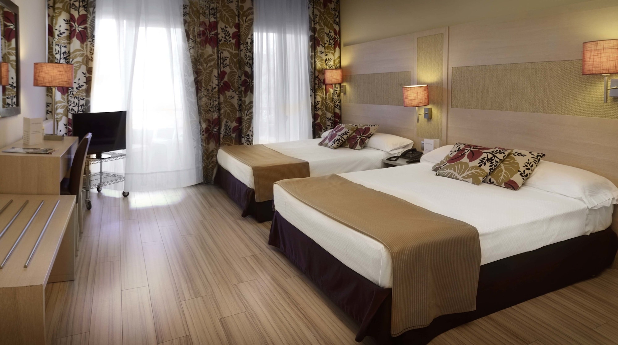 COMFORT, TRIPLE, BALCONY