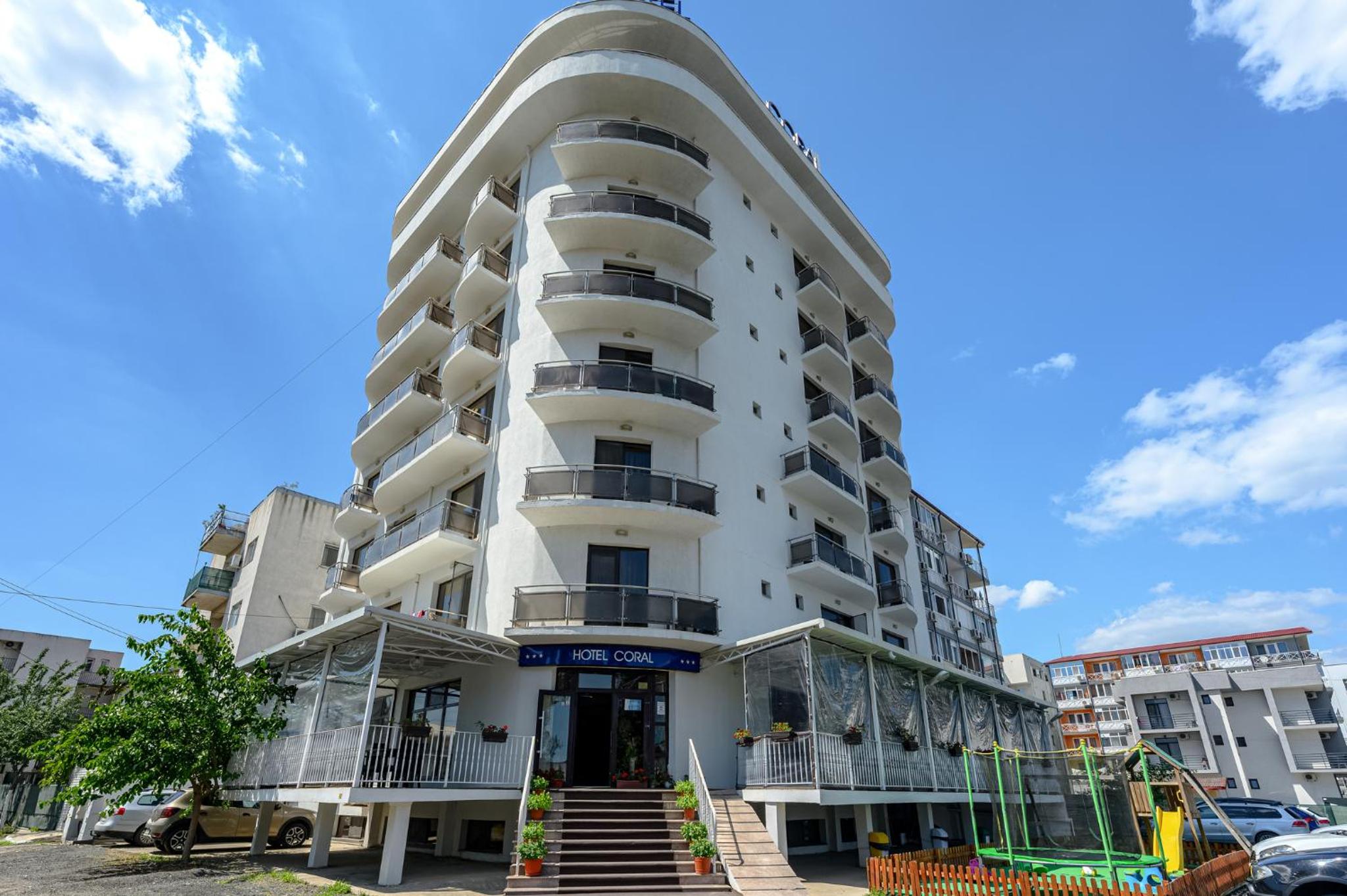 Hotel Coral 5/49