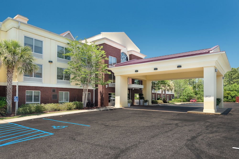 Holiday Inn Express Hotel & Suites Daphne 68/74