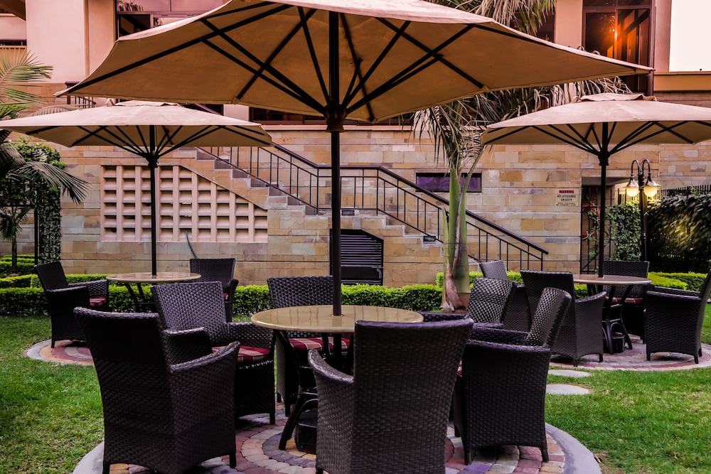 Waridi Paradise Apartment Hotel 58/72