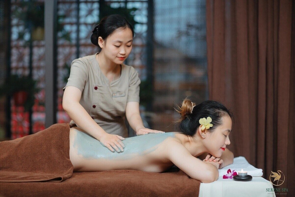 THE WATSON PREMIUM HALONG HOTEL 5/50