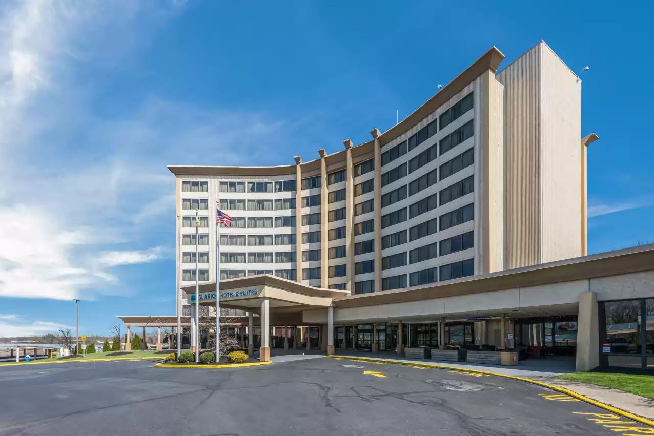Clarion Hotel & Suites Mount Laurel 9/12